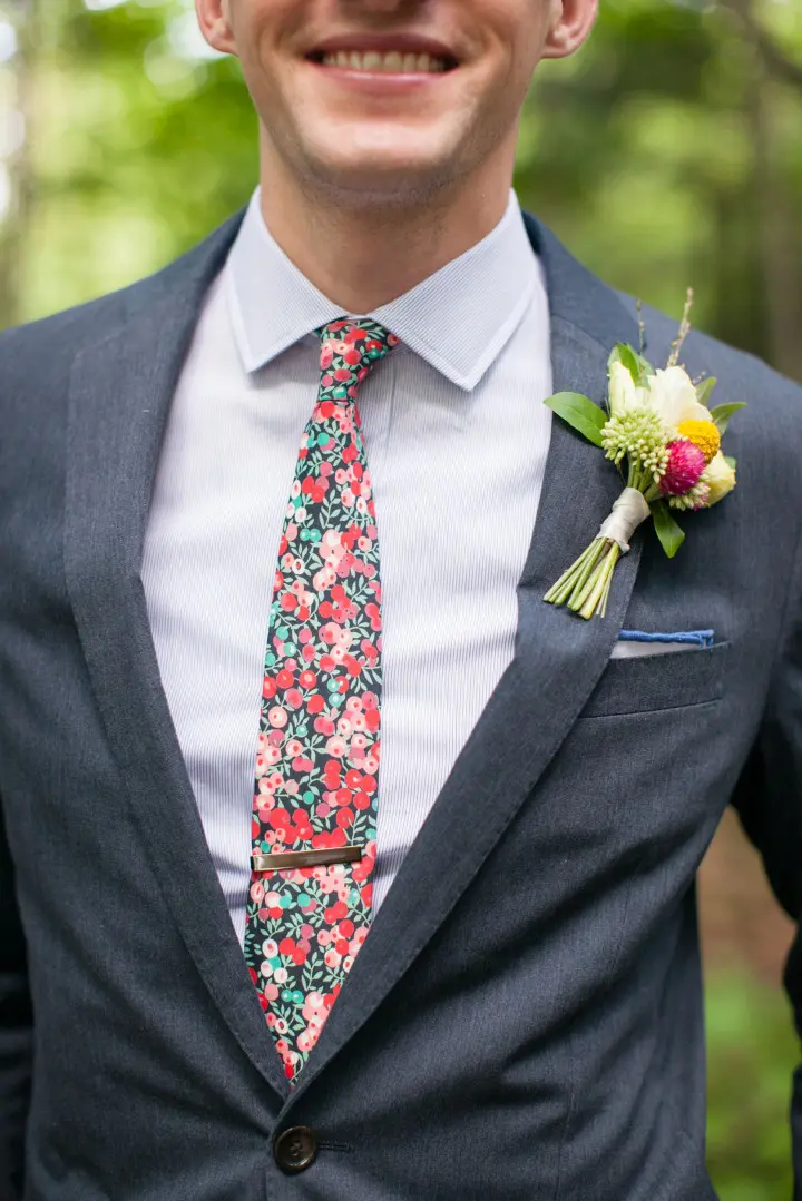 مدل جدید لباس دامادی تابستانی : کراوات گل دار و رنگی