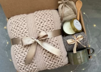 comfort-self-care-themed-unique-DIY-gift-basket-ideas