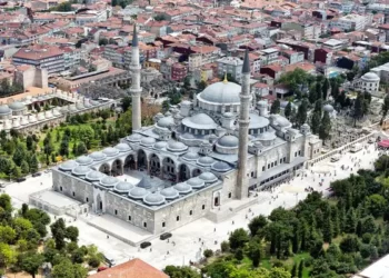 Get-Spiritual-In-Suleymaniye-Mosque_29th-jan