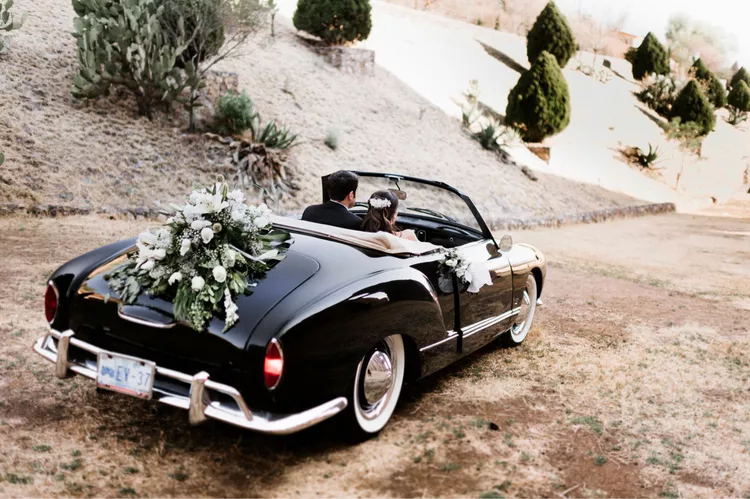 19.Weddingcardecoration-trunk_YessicaCruz-571d2b77166a48eda8b421dea4b883bb