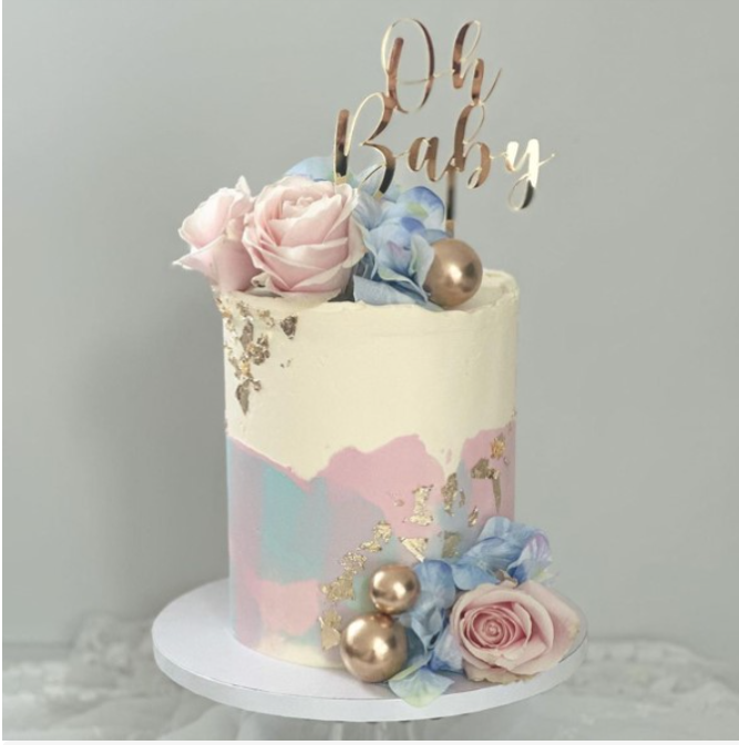Gender reveal cakes with pastels
