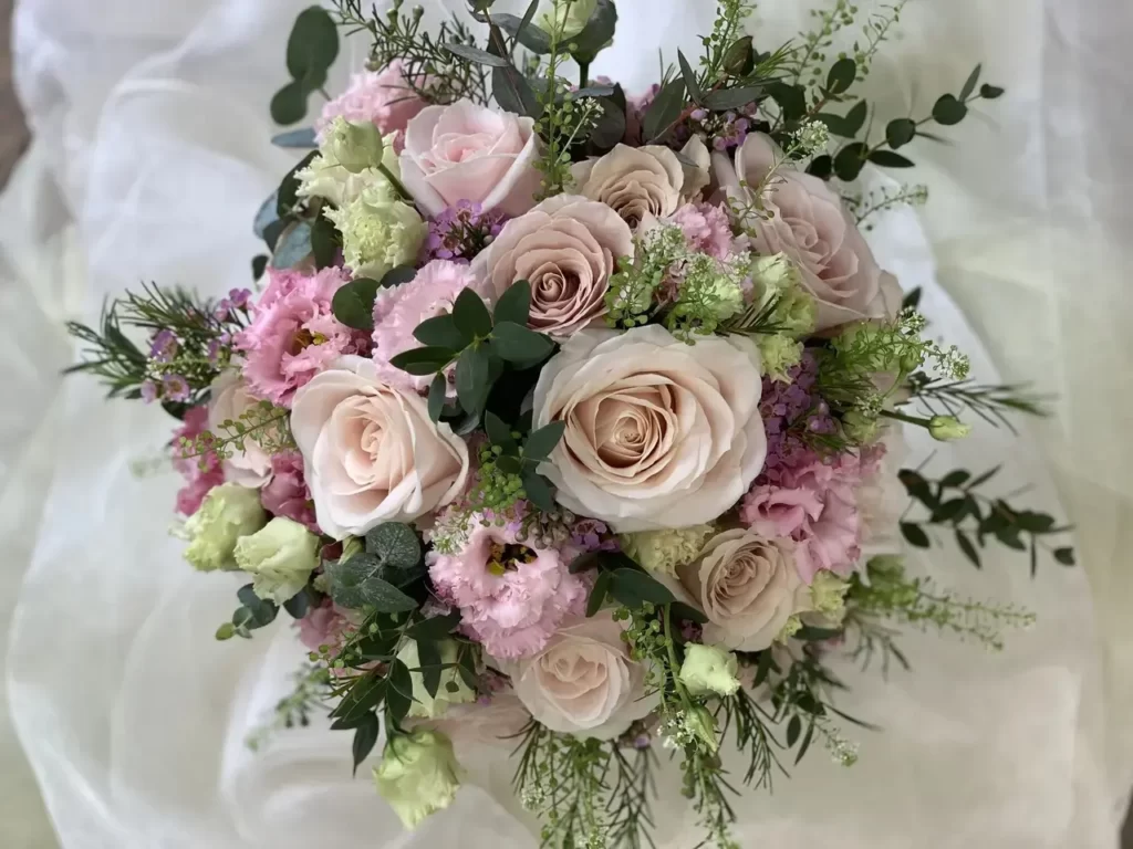 116832-purple-pink-rose-wedding-bouquet