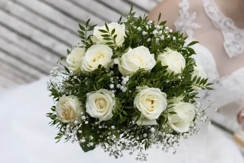 116858-simple-white-rose-wedding-bouquet