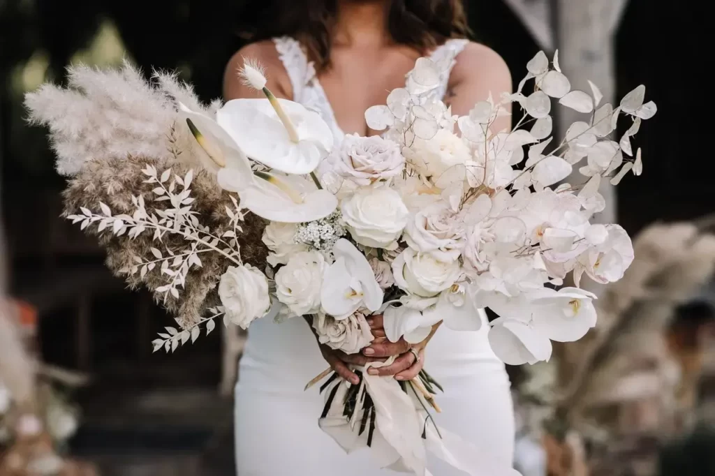 117032-chic-white-rose-wedding-bouquet