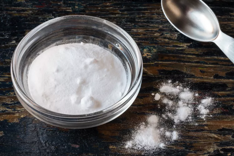 Cleansing Baking Soda Hair Rinse
