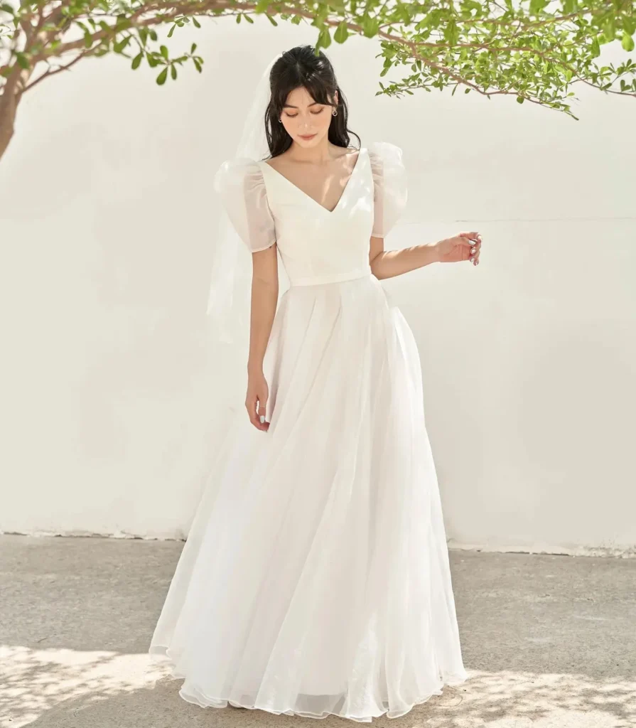 112572-minimal-puff-sleeve-wedding-dress