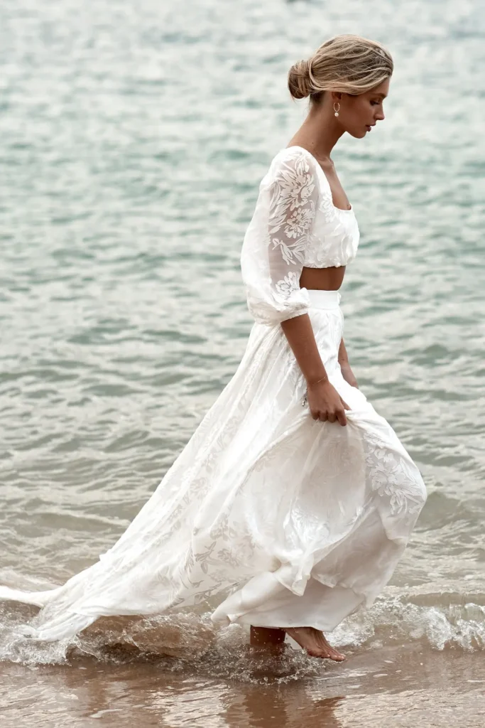 152441-graceloveslace-behati-puffsleeveweddingdress