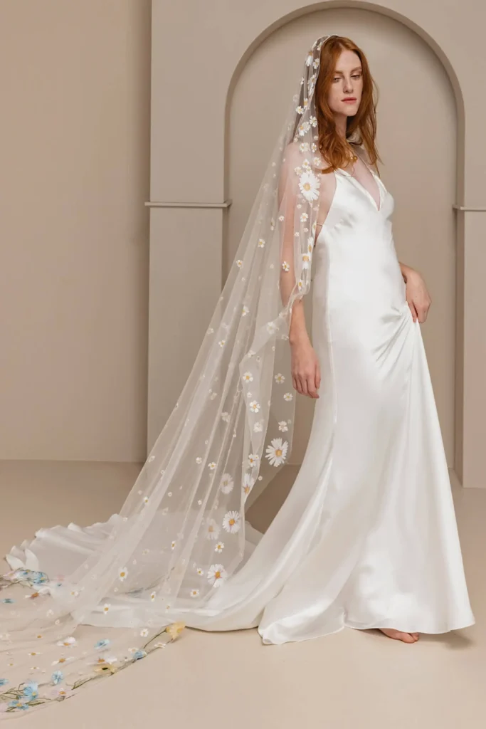 Rue-De-Seine-Bridal_Wedding-Dress_Veils_Daisy_2CROP