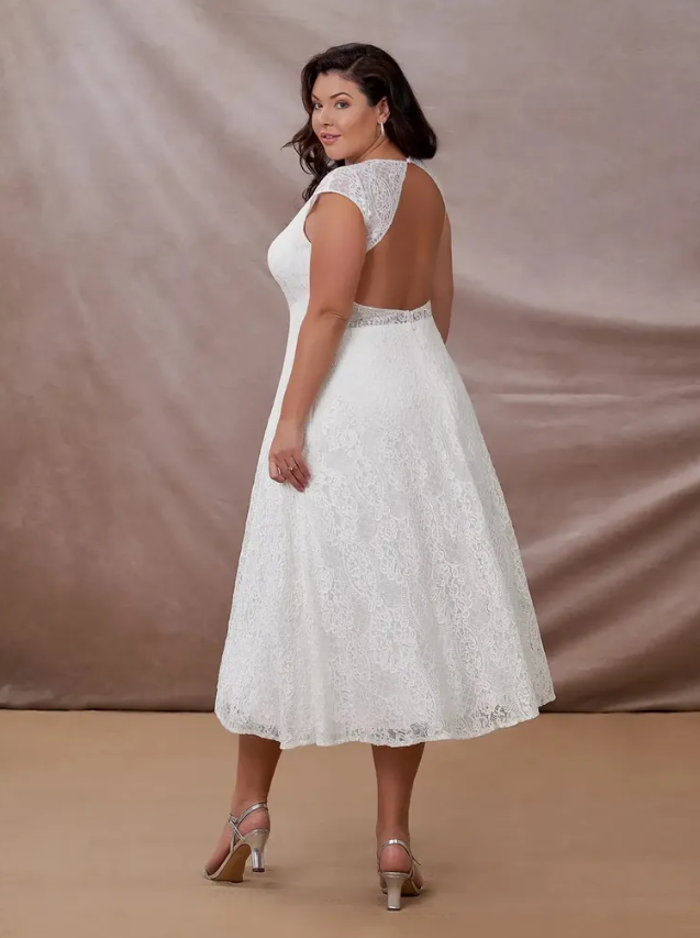 Best Tea-Length Plus-Size Wedding Dress 2