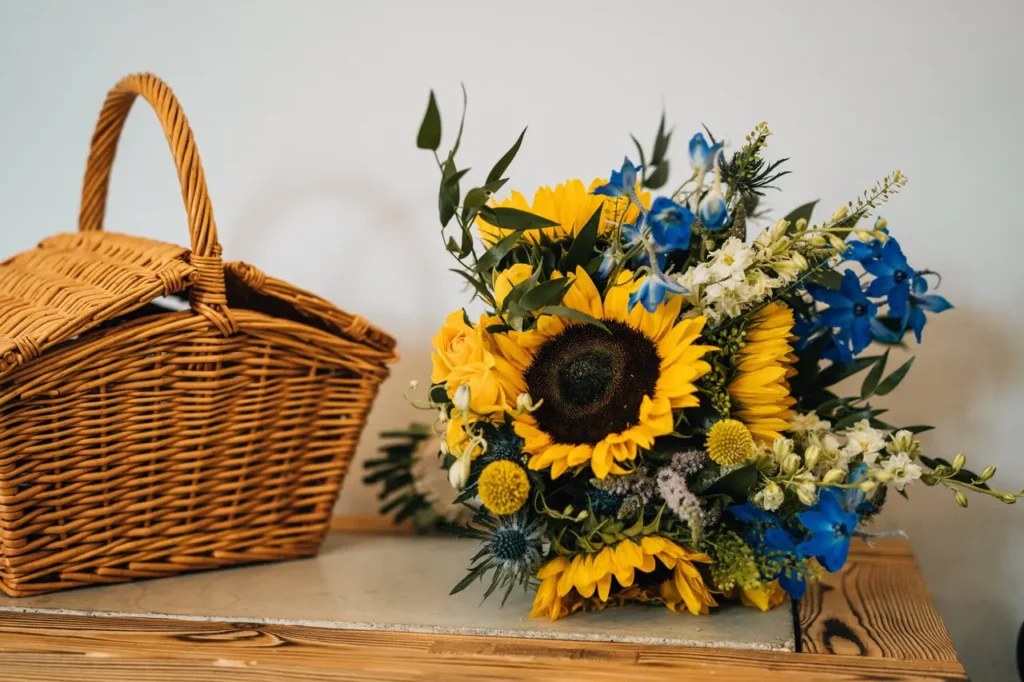 153131-manor-nursery-florist-sunflower-bouquet