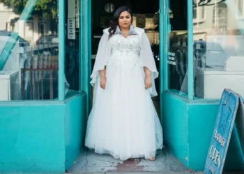 Plus-Size-Wedding-Dress-Shopping-