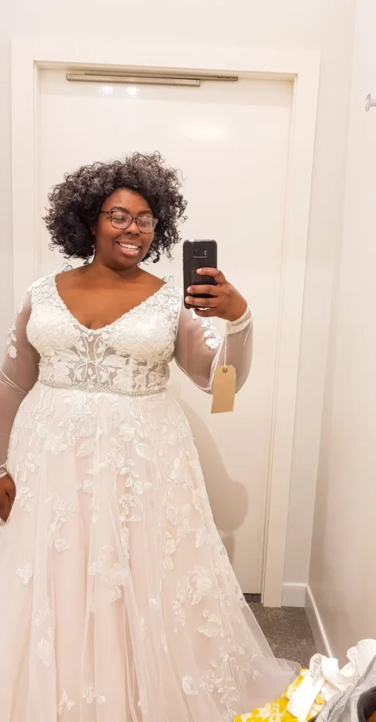 Wedding-Dress-Shopping-Plus-Size-Bride-