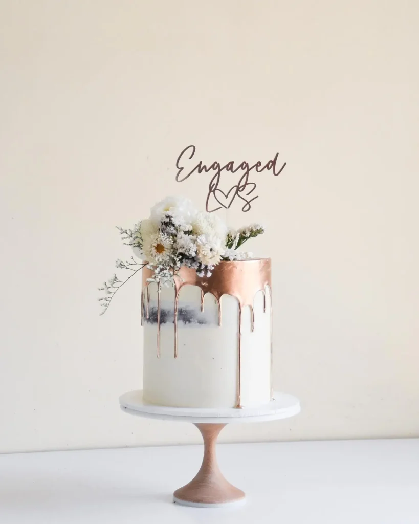 contemporary-engagement-cake