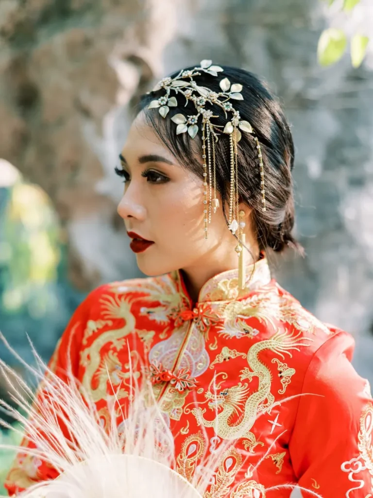 elegant-low-bun-bridal-wedding-hairstyles-with-floral-headpiece