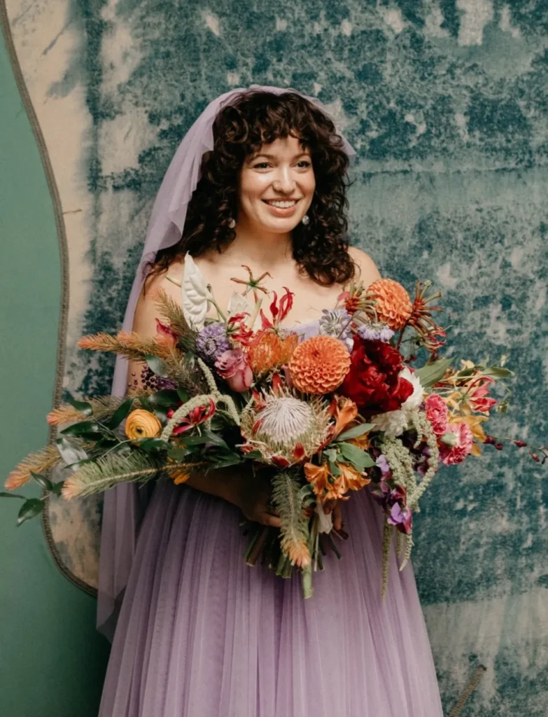 simple-natural-curly-shoulder-length-best-hair-down-wedding-hair-with-bangs-and-veil-1