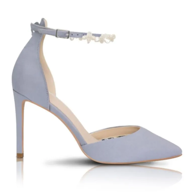 10-Lace-and-Favour-blue