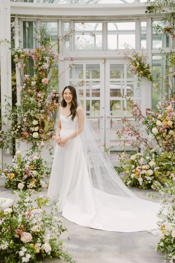 5-brooklyn-botanical-garden-wedding-bride-portrait-bo-shim-1223-2c7173fb67da43f4b4125540e0fb1134