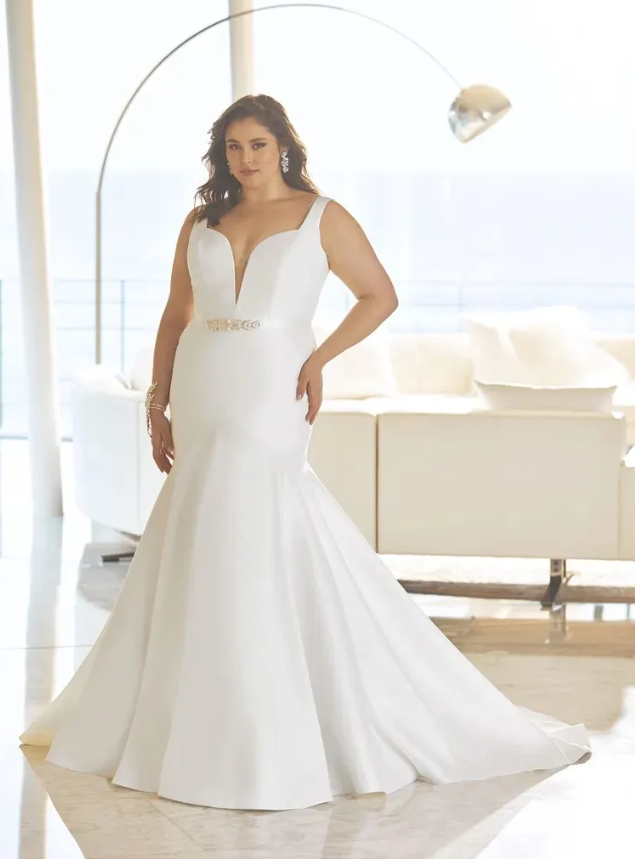 Pronovias Adoray Mermaid Wedding Gown