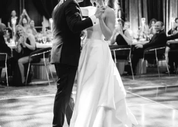 wedding-dress-bustle-Shannon-Moffit-main