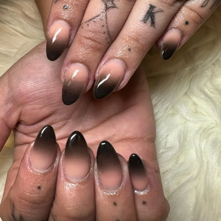Gradient Black Ombre Nails