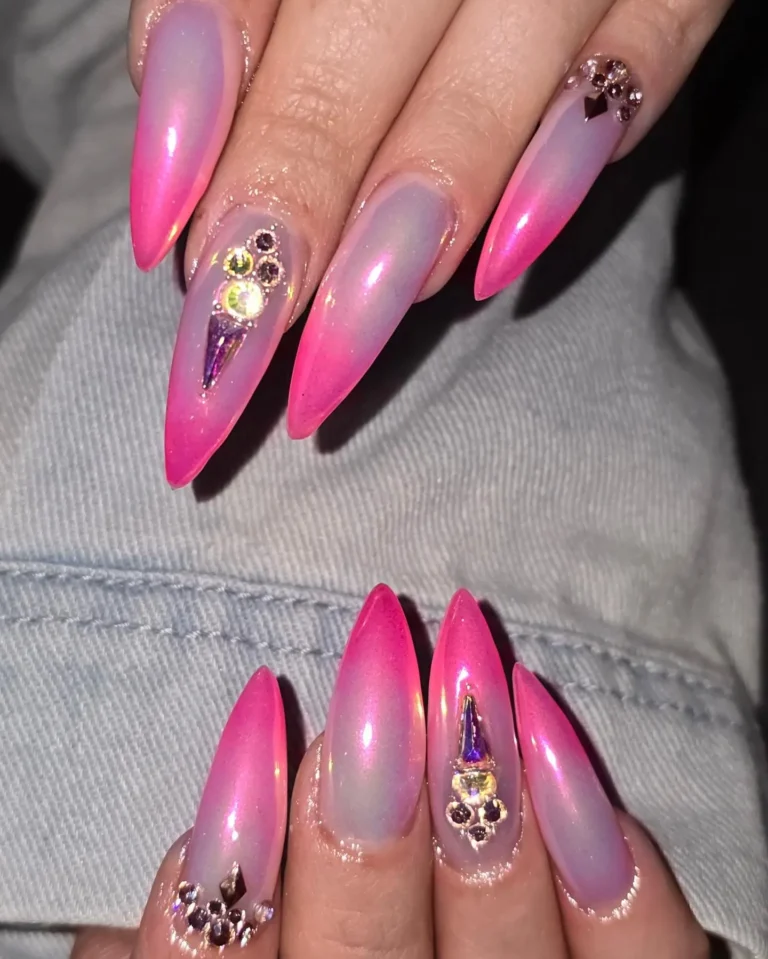ناخن مدل استیلتو (Stiletto Nails)