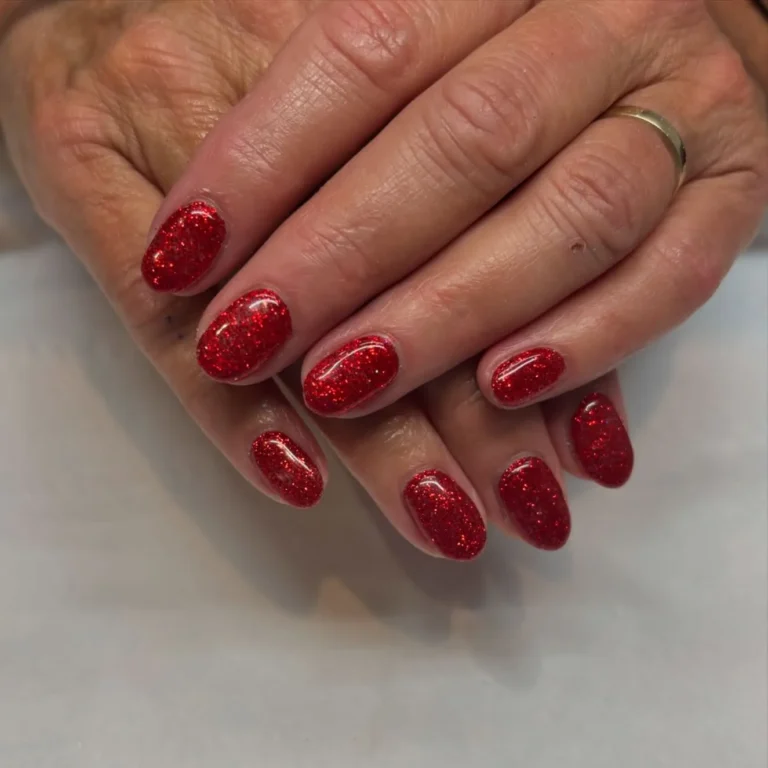 Classic Shiny Red Nails