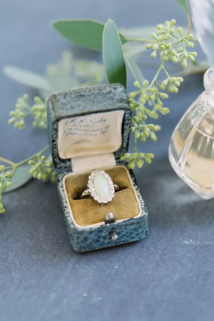 حلقهی اپال با هالهای از الماس