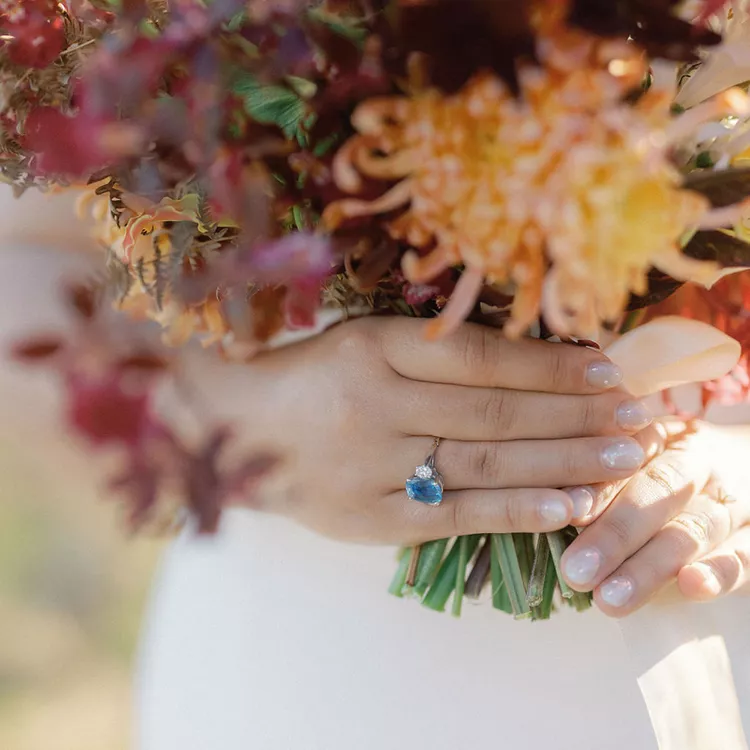 vintage-engagement-ring-recirc-sasithon