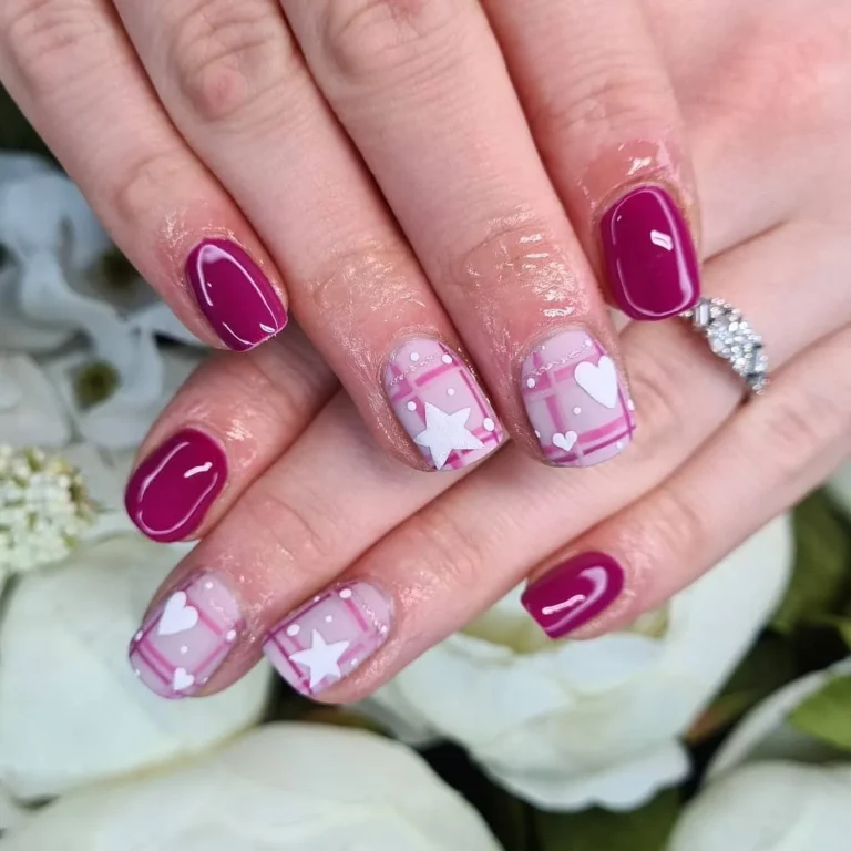 طراحی مینیمال لاک بنفش