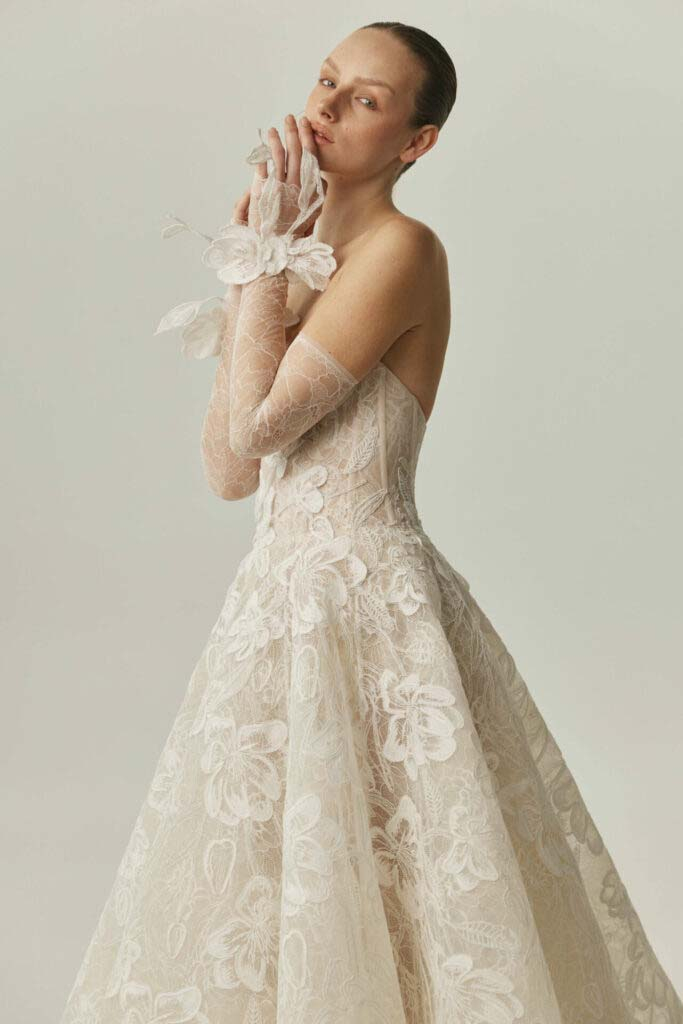 Stylish Opera Gloves for Brides 15