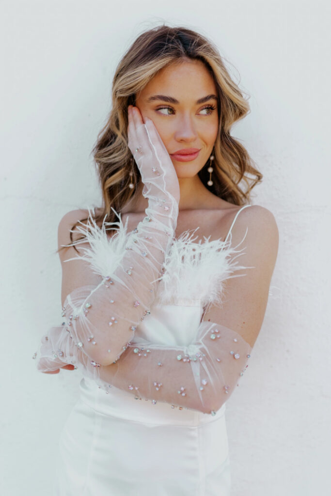 Stylish Opera Gloves for Brides 4