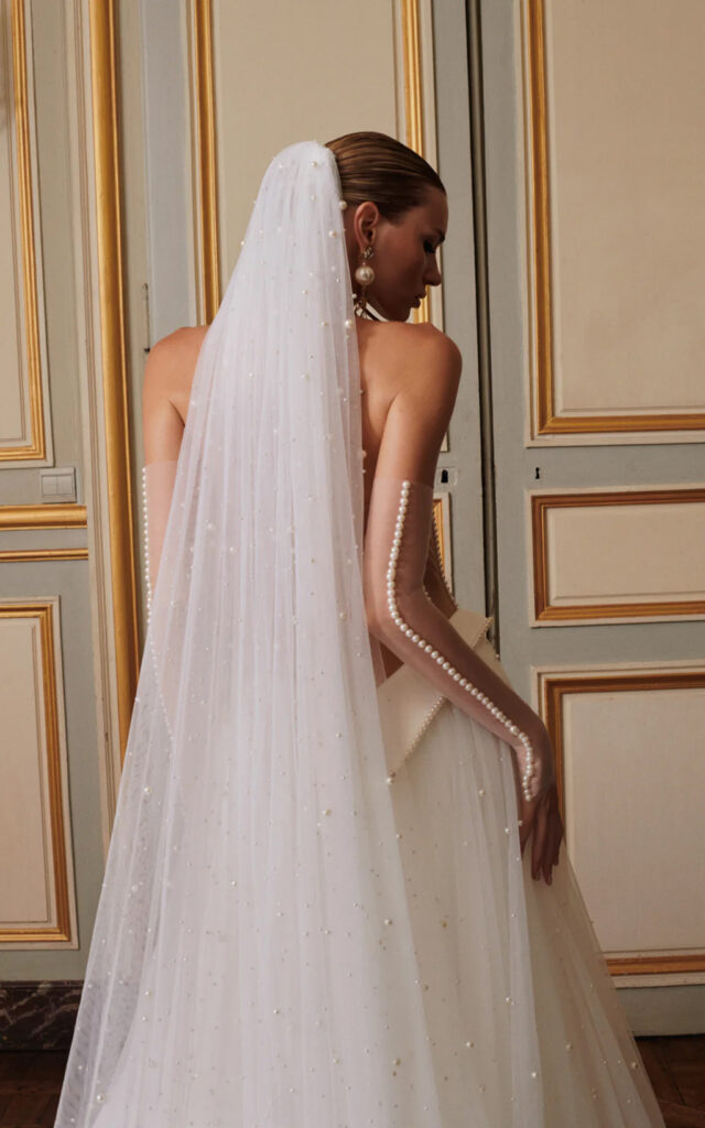 Stylish Opera Gloves for Brides 12