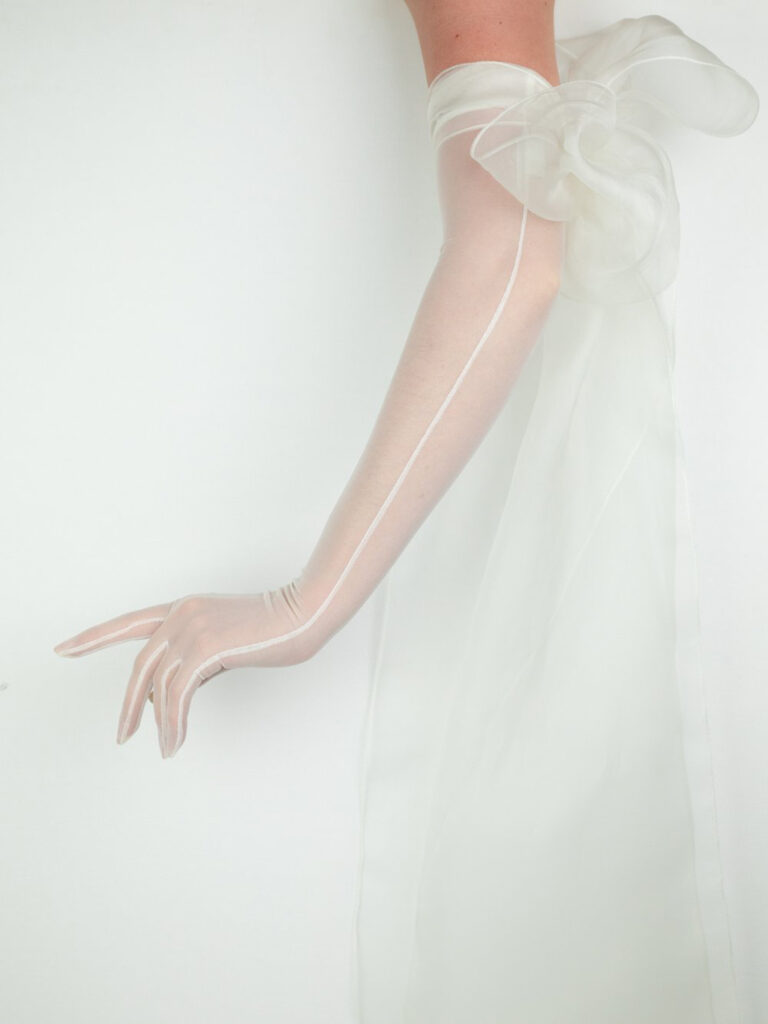 Stylish Opera Gloves for Brides 22