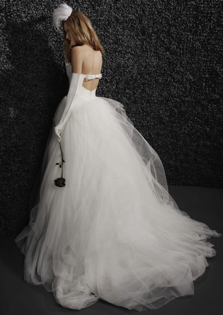 Stylish Opera Gloves for Brides 24